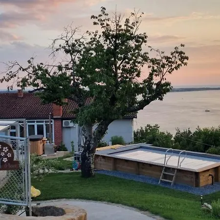 Peaceful Cherry Place